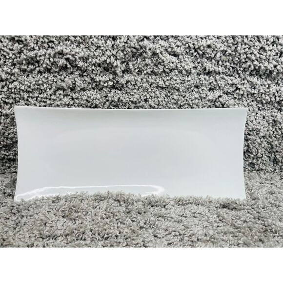 Simple Dining Ceramic White Concaved Rectangle Platter Serving Plate 14"X6" - Picture 8 of 9